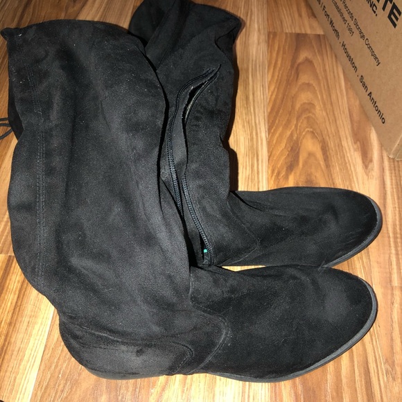 High boots - Picture 3 of 3